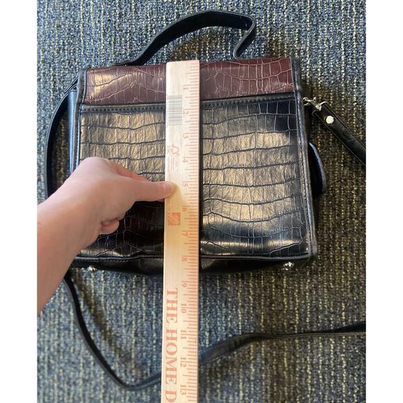 Vintage Y2K Brown Faux Crocodile Handbag western tote crossbody sling - Picture 10 of 10